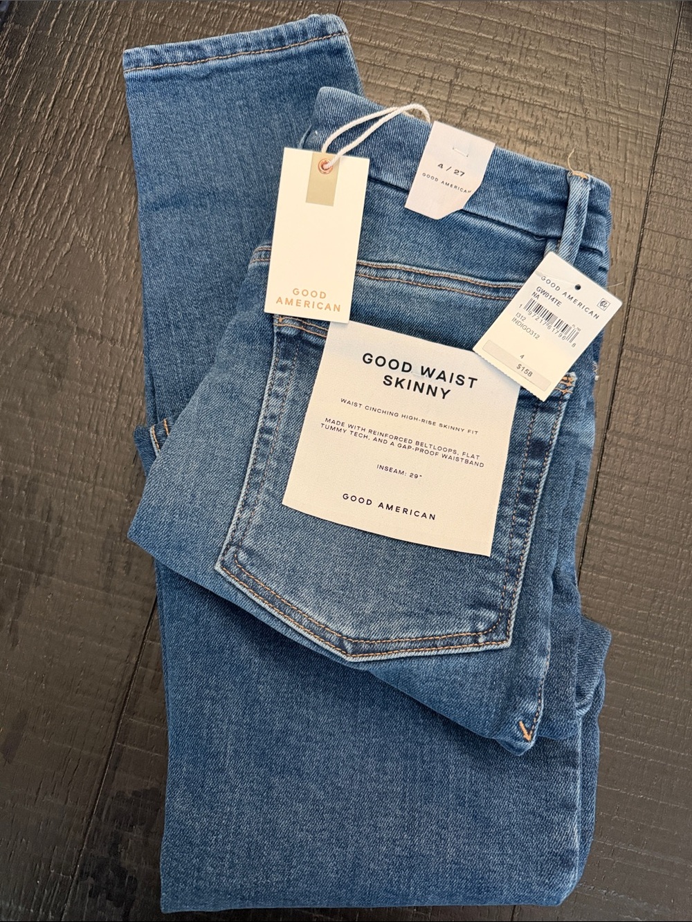 Good American Skinny Jeans in Medium Blue Wash